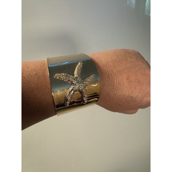 Lilly Pulitzer starfish cuff bracelet new without tags - Picture 3 of 6